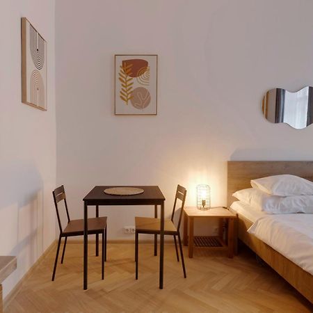 Vita Nejedleho Apartments Prague Exterior photo