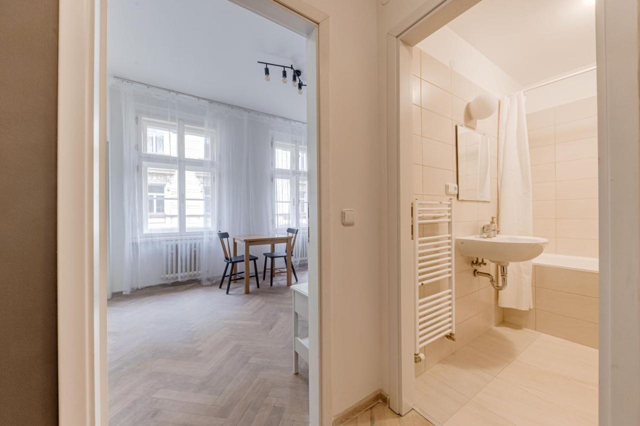 Vita Nejedleho Apartments Prague Exterior photo