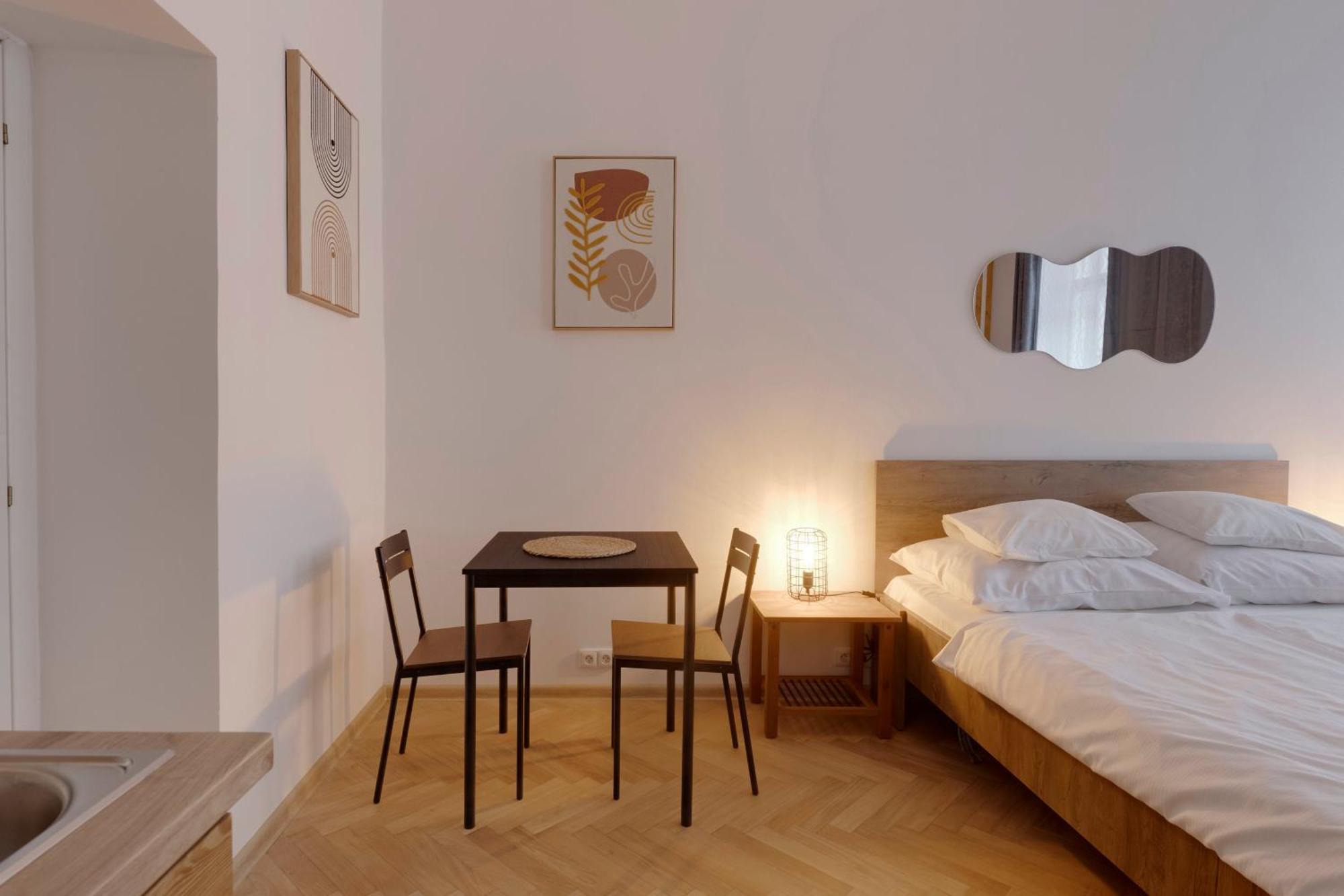 Vita Nejedleho Apartments Prague Exterior photo